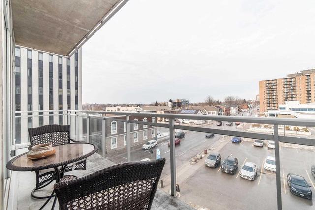 416 - 44 Bond St W, Condo with 2 bedrooms, 2 bathrooms and 1 parking in Oshawa ON | Image 2