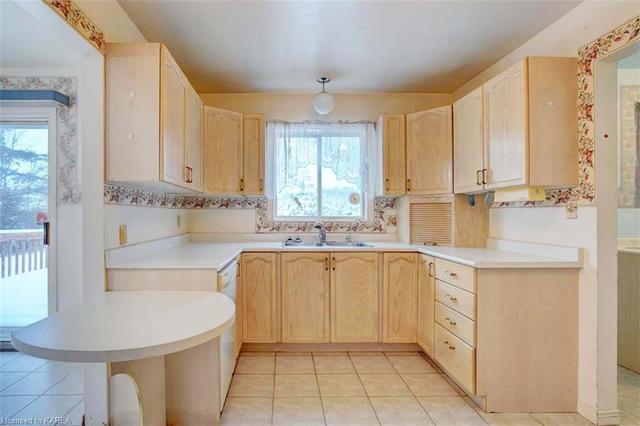 2416 Railton Road, House detached with 3 bedrooms, 3 bathrooms and 12 parking in South Frontenac ON | Image 19