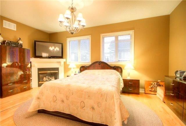 8 Treeline Blvd, House detached with 2 bedrooms, 3 bathrooms and 4 parking in Brampton ON | Image 7