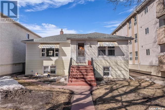 1016 Lansdowne Avenue, House detached with 4 bedrooms, 2 bathrooms and null parking in Saskatoon SK | Image 1