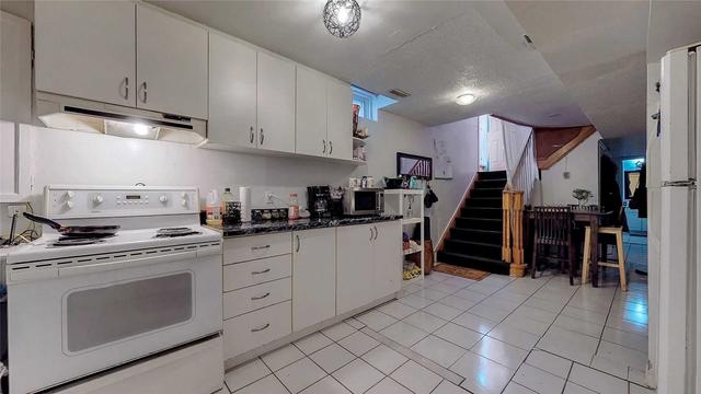 64 Cinrickbar Dr, House detached with 3 bedrooms, 4 bathrooms and 6 parking in Toronto ON | Image 19