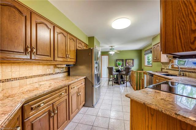 4307 Bluepoint Drive, House detached with 5 bedrooms, 2 bathrooms and null parking in Plympton Wyoming ON | Image 6