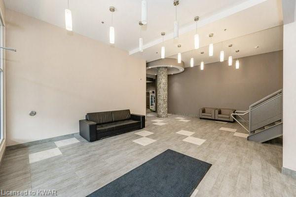 810 - 280 Lester Street, House attached with 1 bedrooms, 1 bathrooms and 1 parking in Waterloo ON | Image 3