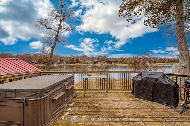 217 Rollies Point Rd, House detached with 2 bedrooms, 1 bathrooms and 2 parking in Curve Lake First Nation 35 ON | Image 38