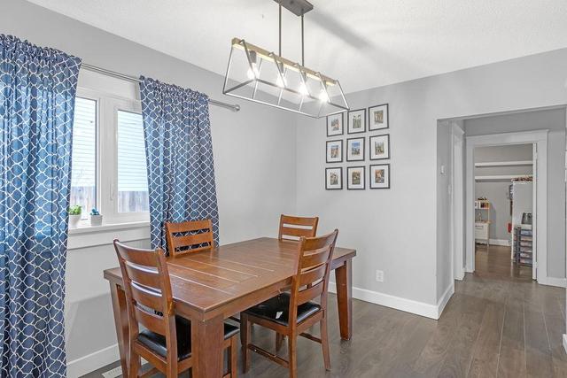 330 3 Avenue Se, House detached with 2 bedrooms, 1 bathrooms and 4 parking in Calgary AB | Image 5