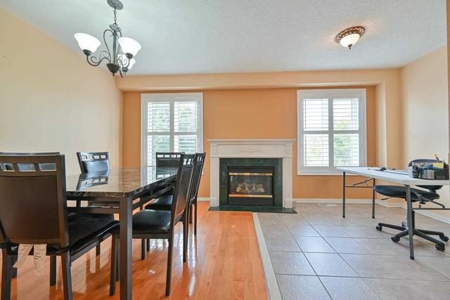 22 - 120 Rail Rd, Townhouse with 3 bedrooms, 3 bathrooms and 2 parking in Brampton ON | Image 4