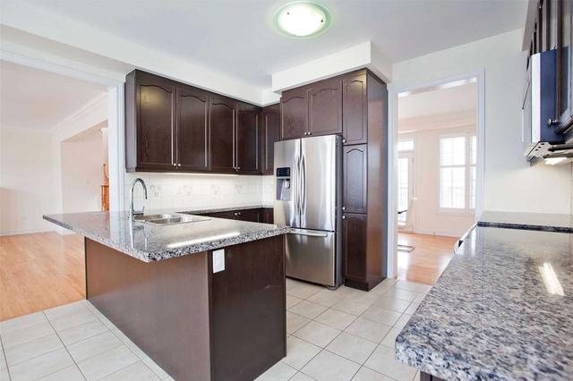 49 Brider Cres, House detached with 5 bedrooms, 4 bathrooms and 4 parking in Ajax ON | Image 2