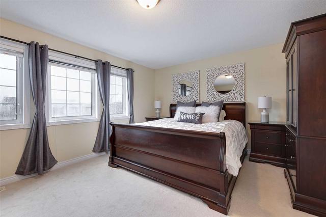 52 Adams St, House attached with 3 bedrooms, 3 bathrooms and 6 parking in Bradford West Gwillimbury ON | Image 7