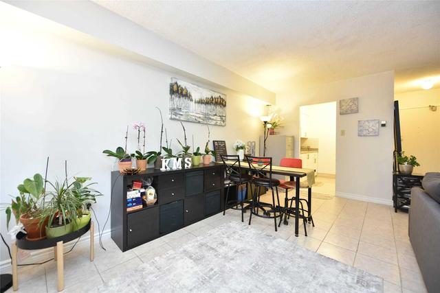 502 - 940 Caledonia Rd, Condo with 3 bedrooms, 1 bathrooms and 1 parking in Toronto ON | Image 12