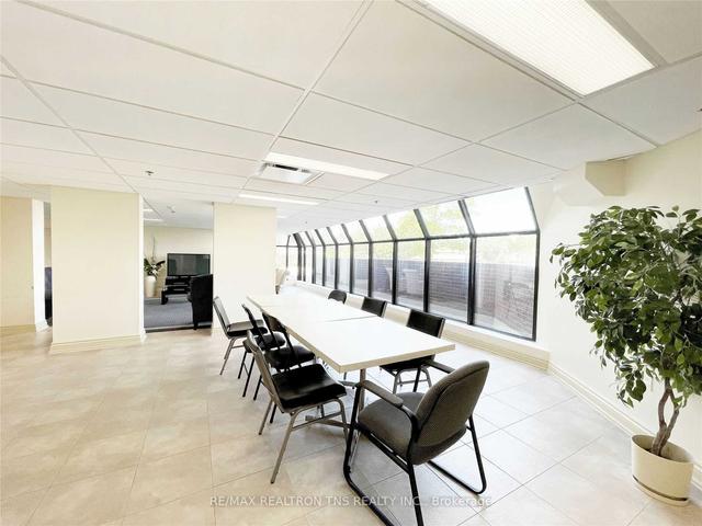 909 - 1230 Marlborough Crt S, Condo with 1 bedrooms, 1 bathrooms and 1 parking in Oakville ON | Image 25