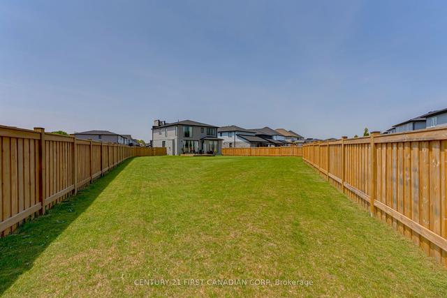 1318 Red Pine Cres S, House detached with 3 bedrooms, 5 bathrooms and 6 parking in London ON | Image 35