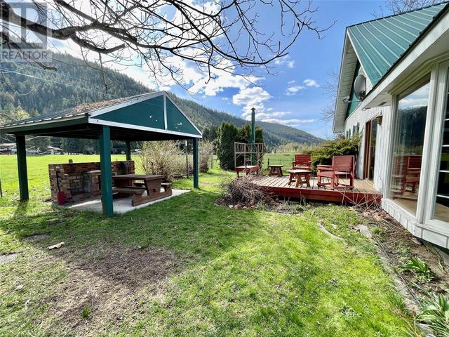 2015 Kerr Road, House detached with 3 bedrooms, 1 bathrooms and 10 parking in Sicamous BC | Image 50