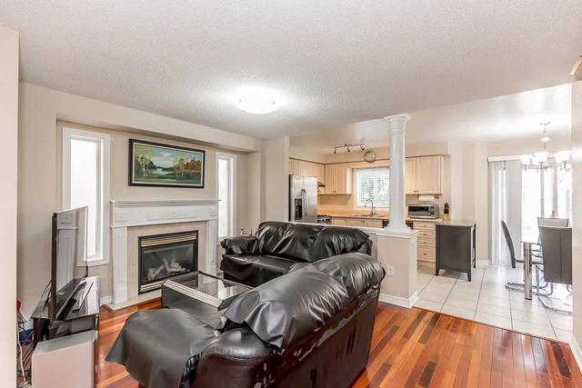 48 Livia Herman Way, House detached with 3 bedrooms, 4 bathrooms and 6 parking in Barrie ON | Image 2