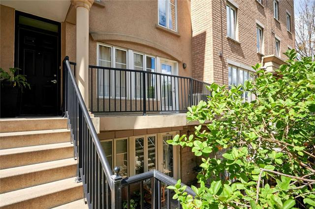 207 - 26 Western Battery Rd, Townhouse with 2 bedrooms, 2 bathrooms and 1 parking in Toronto ON | Image 10