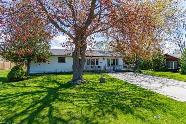 73852 Durand Avenue, House detached with 3 bedrooms, 2 bathrooms and null parking in Bluewater ON | Image 2