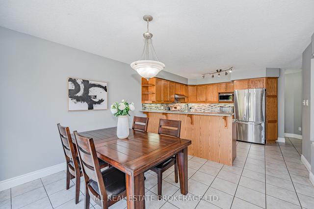 61 Marsh Cres, House detached with 4 bedrooms, 4 bathrooms and 6 parking in Guelph ON | Image 4