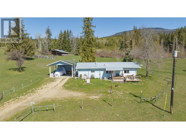 6197 Line 17 Road, House detached with 3 bedrooms, 2 bathrooms and 20 parking in Columbia Shuswap F BC | Image 54