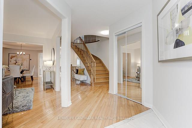 5527 Mcfarren Blvd, House detached with 4 bedrooms, 4 bathrooms and 4 parking in Mississauga ON | Image 34
