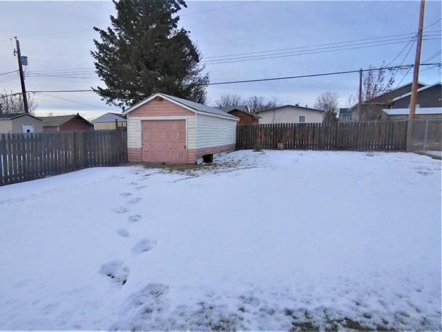 412 100 Avenue, House detached with 3 bedrooms, 1 bathrooms and 1 parking in Dawson Creek BC | Image 13