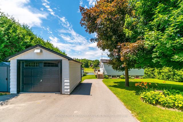 28 Cadillac Blvd, House detached with 2 bedrooms, 1 bathrooms and 5 parking in Kawartha Lakes ON | Image 21