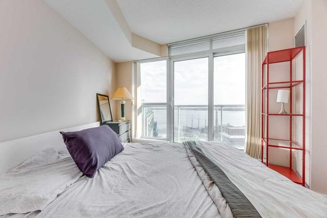 1408 - 208 Queens Quay W, Condo with 1 bedrooms, 1 bathrooms and 1 parking in Toronto ON | Image 9