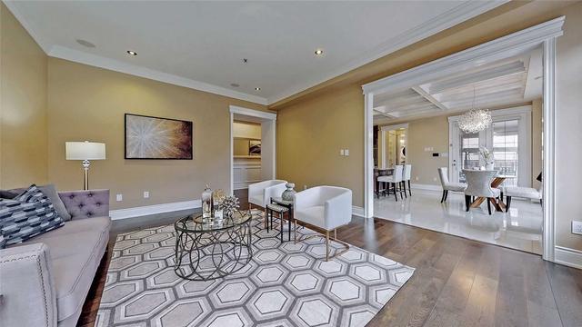 176 Orleans Circ, House detached with 5 bedrooms, 6 bathrooms and 7 parking in Vaughan ON | Image 8