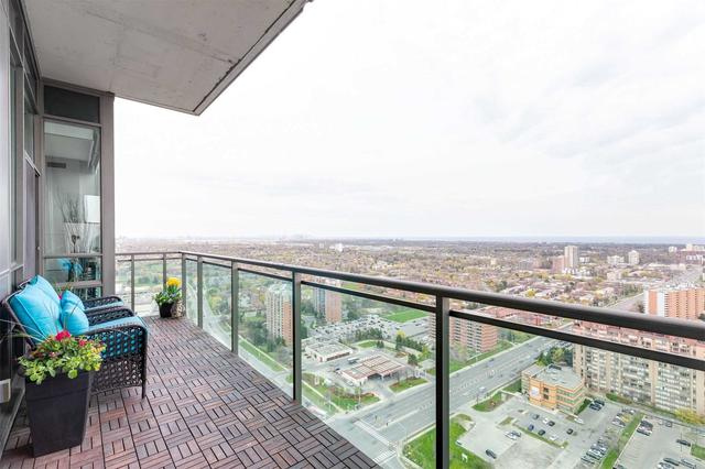 3703 - 3515 Kariya Dr, Condo with 3 bedrooms, 2 bathrooms and 2 parking in Mississauga ON | Image 9