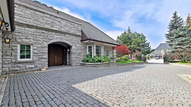 16 Finesse Crt, House detached with 4 bedrooms, 6 bathrooms and 15 parking in Richmond Hill ON | Image 4