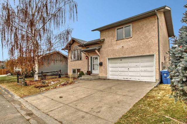 98 Deerpath Road Se, House detached with 2 bedrooms, 1 bathrooms and 4 parking in Calgary AB | Image 2