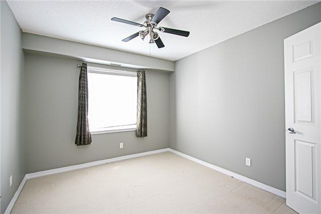 311 - 124 Aspen Springs Dr, Condo with 2 bedrooms, 1 bathrooms and 1 parking in Clarington ON | Image 7