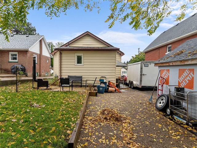 348 West St, House detached with 2 bedrooms, 2 bathrooms and 5 parking in Brantford ON | Image 22