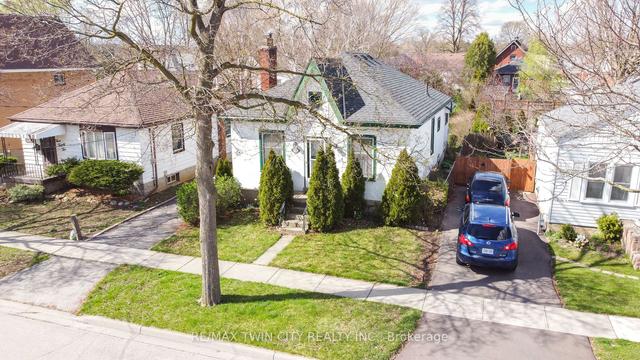 326 Nelson St, House detached with 2 bedrooms, 1 bathrooms and 4 parking in Brantford ON | Image 32