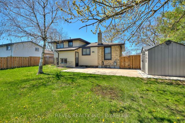 30 Colonial St, House detached with 3 bedrooms, 2 bathrooms and 3 parking in Welland ON | Image 28