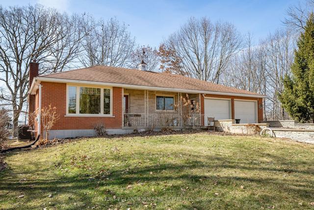 857 River Rd, House detached with 2 bedrooms, 3 bathrooms and 8 parking in Belleville ON | Image 34