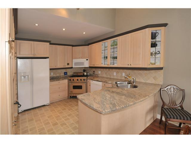 80 Fairwood Pl W, House attached with 3 bedrooms, 4 bathrooms and null parking in Burlington ON | Image 3