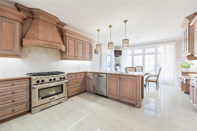 63 Pomander Rd, House detached with 4 bedrooms, 4 bathrooms and 15 parking in Markham ON | Image 6