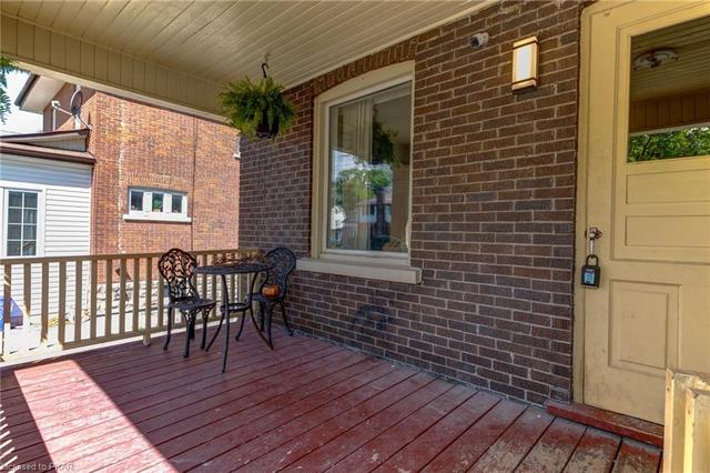 84 Colborne Street W, House semidetached with 3 bedrooms, 1 bathrooms and 4 parking in Kawartha Lakes ON | Image 15