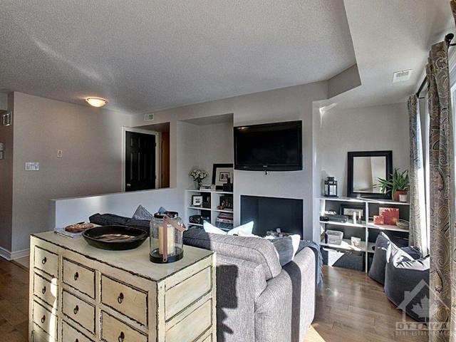 6 - 105 Bluestone Private, Condo with 2 bedrooms, 2 bathrooms and 1 parking in Ottawa ON | Image 7