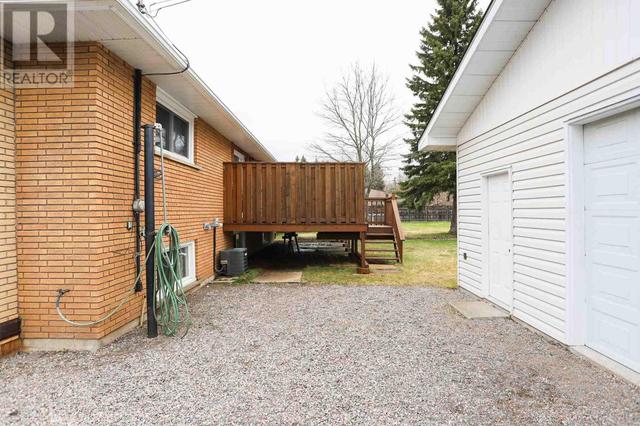 8 East Braemar Bay, House detached with 4 bedrooms, 2 bathrooms and null parking in Sault Ste. Marie ON | Image 4