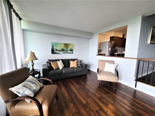 1602 - 250 Scarlett Rd, Condo with 2 bedrooms, 1 bathrooms and 1 parking in Toronto ON | Image 7