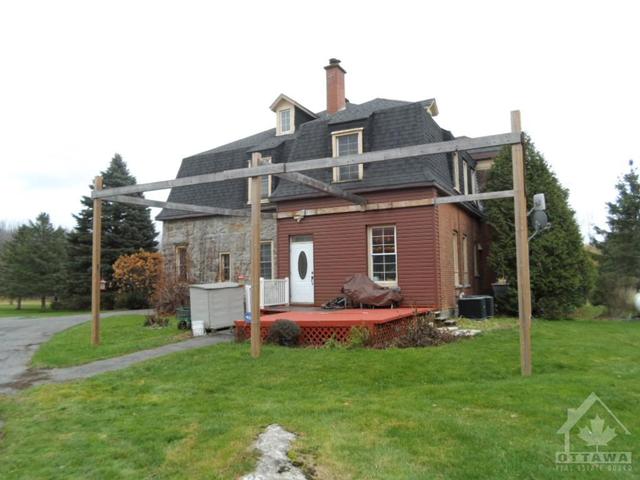 20763 Old 2 Highway, House detached with 3 bedrooms, 4 bathrooms and 14 parking in South Glengarry ON | Image 19
