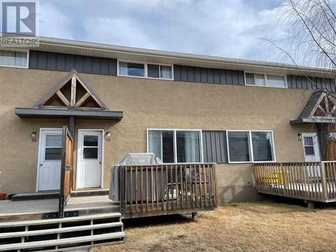 114 Hardisty Avenue, House attached with 2 bedrooms, 1 bathrooms and 2 parking in Hinton AB | Card Image