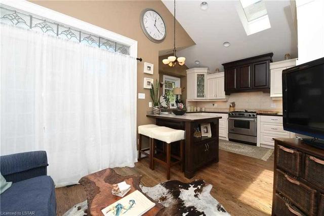 921 Maitland St, House detached with 3 bedrooms, 2 bathrooms and 4 parking in London ON | Image 9