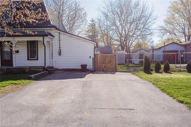 59 Cedar Street, House detached with 3 bedrooms, 1 bathrooms and null parking in Aylmer ON | Image 4