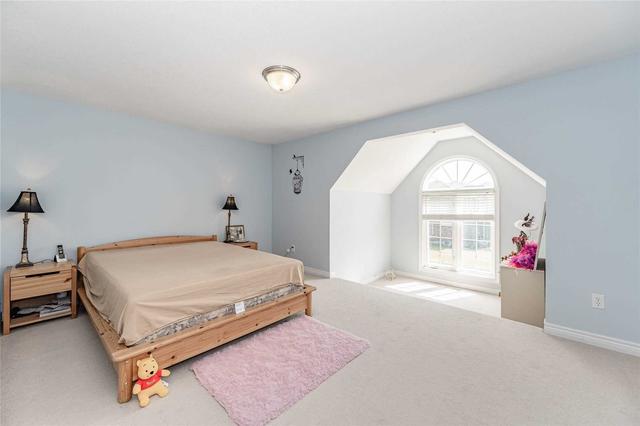 20 Whetstone Cres, House detached with 5 bedrooms, 4 bathrooms and 4 parking in Guelph ON | Image 13