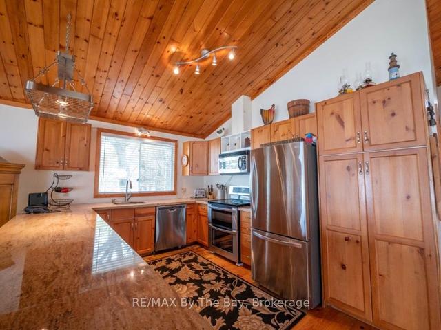 2694 Island 1040, House detached with 3 bedrooms, 2 bathrooms and 0 parking in Georgian Bay ON | Image 13