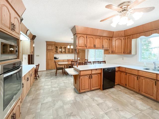 78512 Highway 744, House detached with 5 bedrooms, 3 bathrooms and null parking in Smoky River No. 130 AB | Image 2
