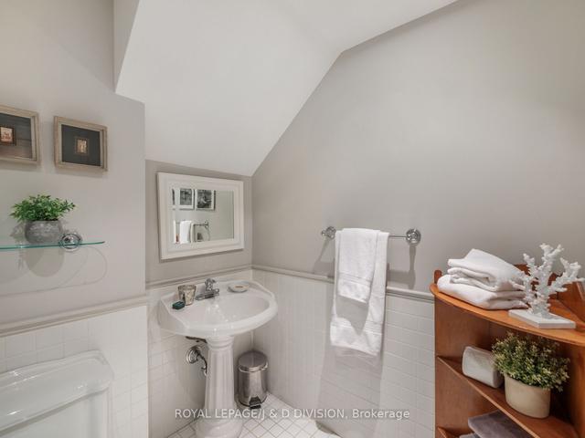 79 Farnham Ave, House detached with 4 bedrooms, 6 bathrooms and 4 parking in Toronto ON | Image 38