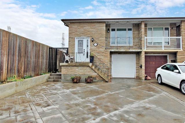 149 Albany Dr, House semidetached with 3 bedrooms, 2 bathrooms and 5 parking in Vaughan ON | Image 1