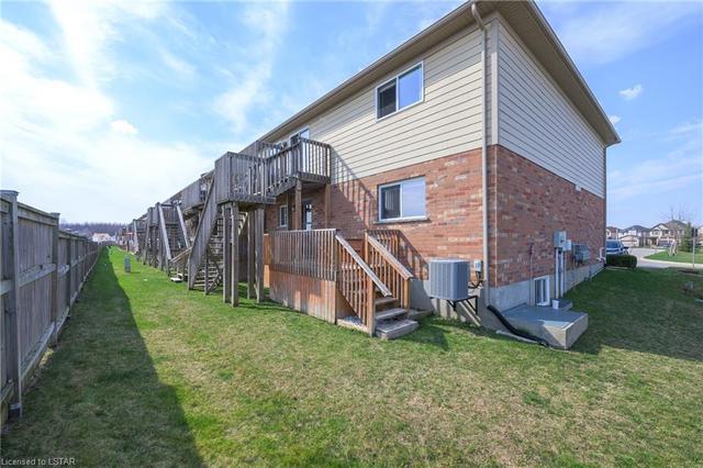 2 - 3320 Meadowgate Boulevard, House attached with 2 bedrooms, 1 bathrooms and null parking in London ON | Image 6